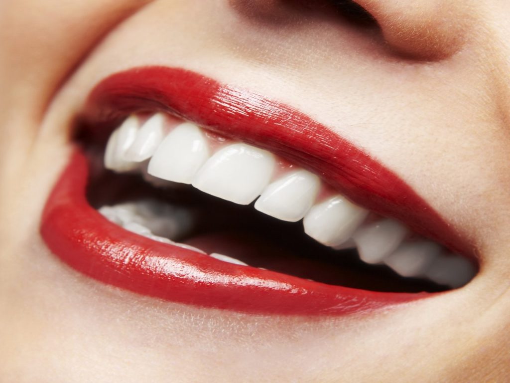 Tooth Whitening Options: When Toothpaste is Not Enough Anymore